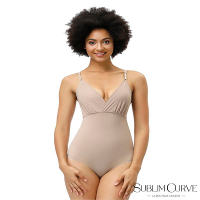 body gainant-body sculptant-body curve-beige-model sexy de face